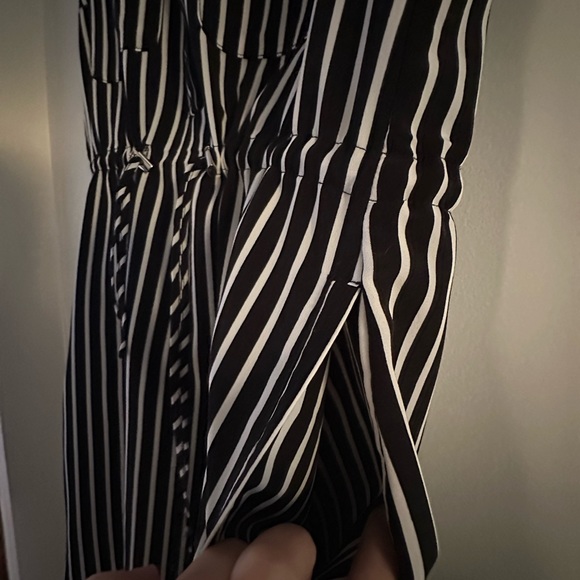 Dress Size: Medium - Picture 5 of 5